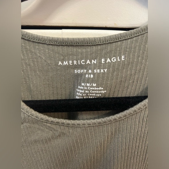 ⚡️2 for 10$!⚡️American Eagle Soft and Sexy Ribbed Cropped Tank - Picture 3 of 3